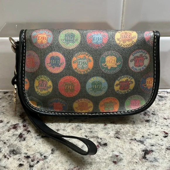 Dooney & Bourke Wristlet EUC - Picture 4 of 10